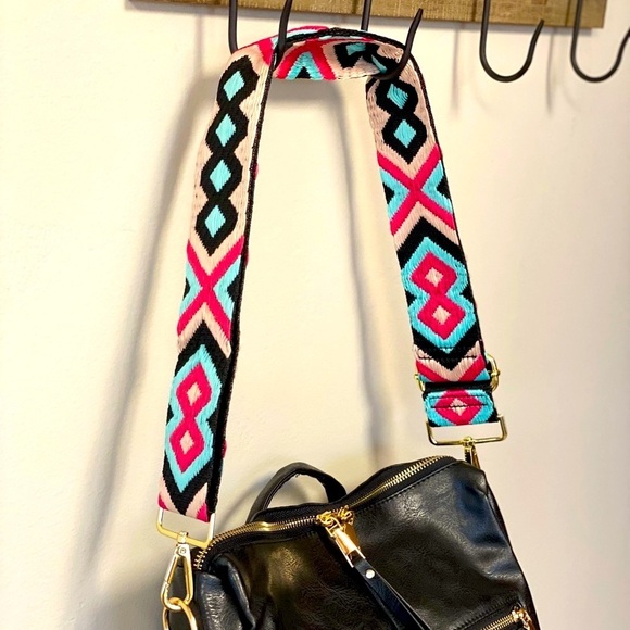 NEW Crossbody Strap for any Bag in Aqua Geo 💗🖤 - Picture 4 of 9